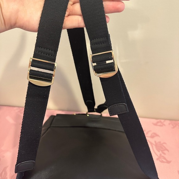 Tommy Hilfiger Black Backpack Convertible Bag Satchel Gold Accents - Picture 5 of 9